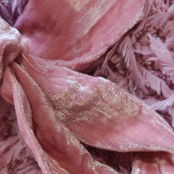 New In Soft Pink Sweater - Picture 9 of 9